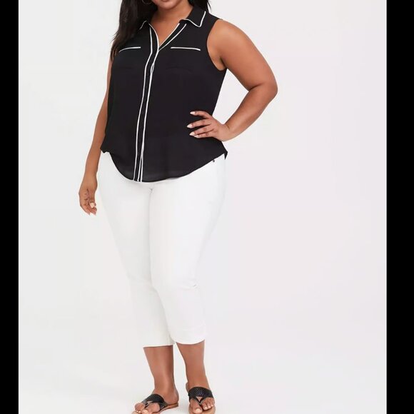 Torrid Madison Gorgette Button Down - Picture 5 of 5